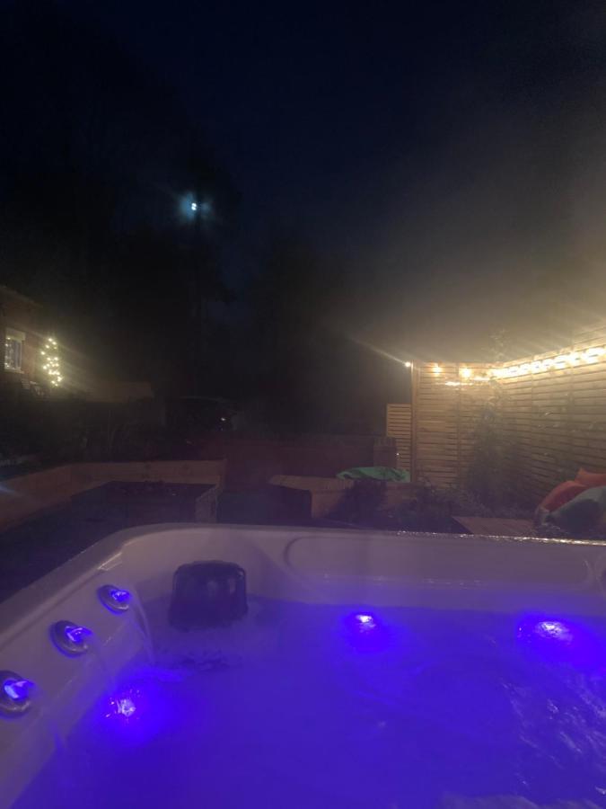 Fantastic Location, Annexe With Hot Tub Villa Warmingham Екстериор снимка